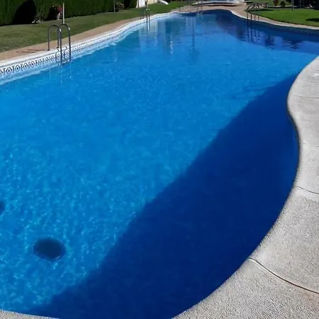 Fabulous Detached Large 5 Bedrooms 3 Bathrooms Backing Onto Golf Course Villa Villamartin (Valencia)