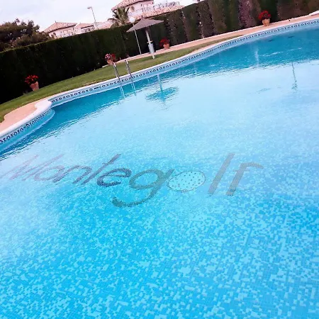 Fabulous Detached Large 5 Bedrooms 3 Bathrooms Backing Onto Golf Course Villa *